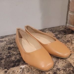 MUSSHOE Women's Sz 8.5 US Super Soft Casual Elegance Flat Ballet Shoes Tan